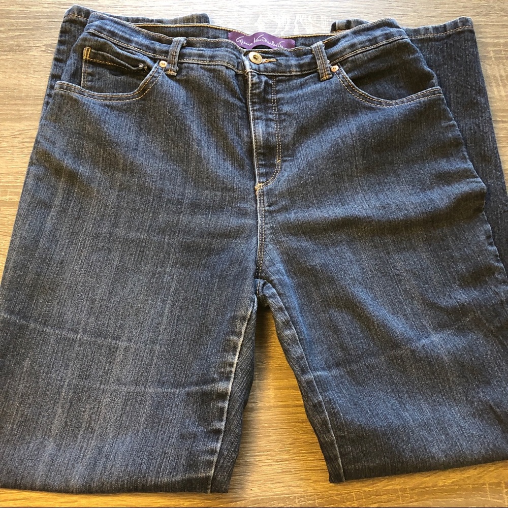 Gloria Vanderbilt Blue Jeans Amanda Size 6